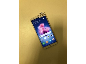Мобильный телефон Huawei P smart 3/32GB